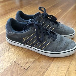 Adidas skate shoe